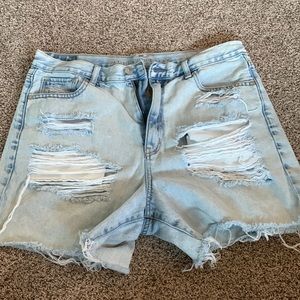 American Eagle women Jean shorts.